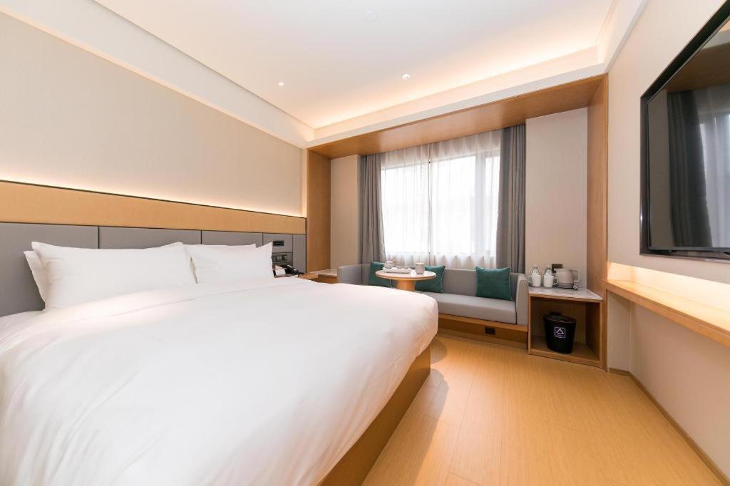 Ji Hotel Shanghai Xujiahui Exteriör bild