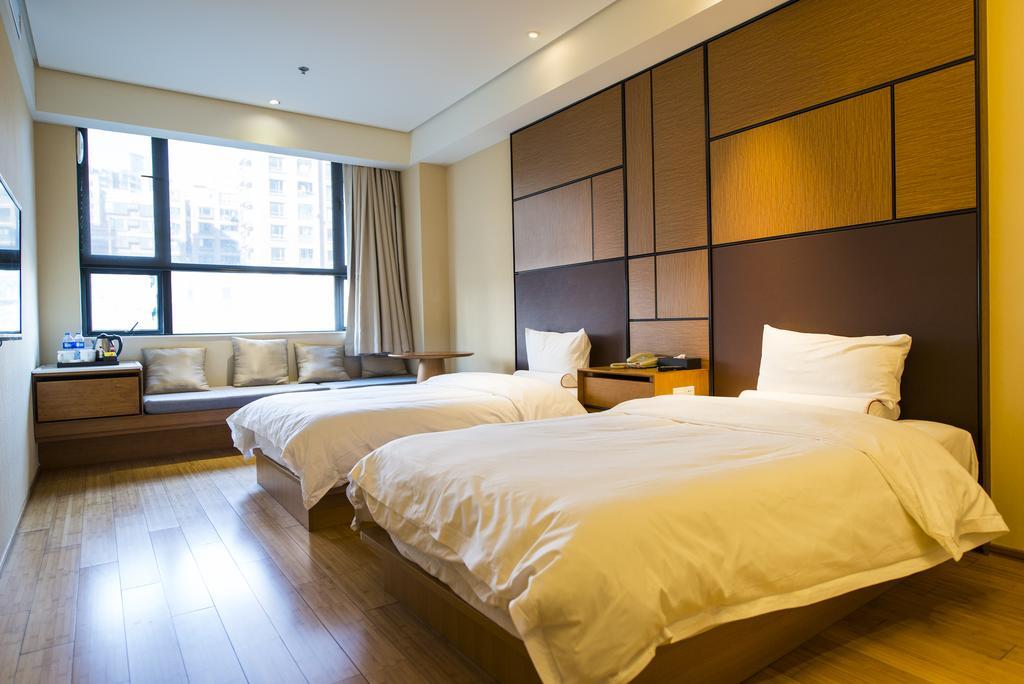 Ji Hotel Shanghai Xujiahui Rum bild