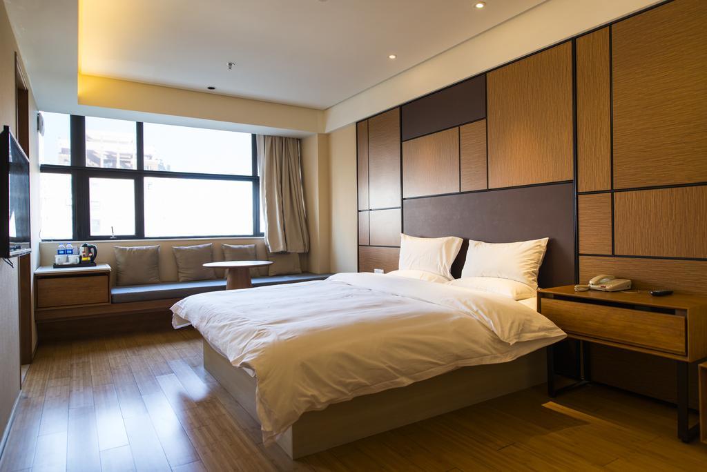 Ji Hotel Shanghai Xujiahui Rum bild