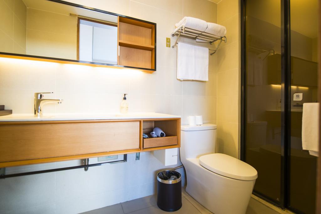Ji Hotel Shanghai Xujiahui Exteriör bild
