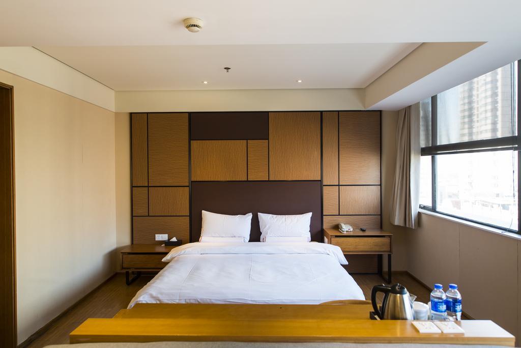 Ji Hotel Shanghai Xujiahui Rum bild