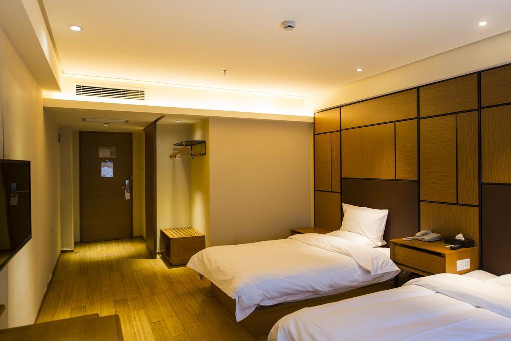 Ji Hotel Shanghai Xujiahui Rum bild