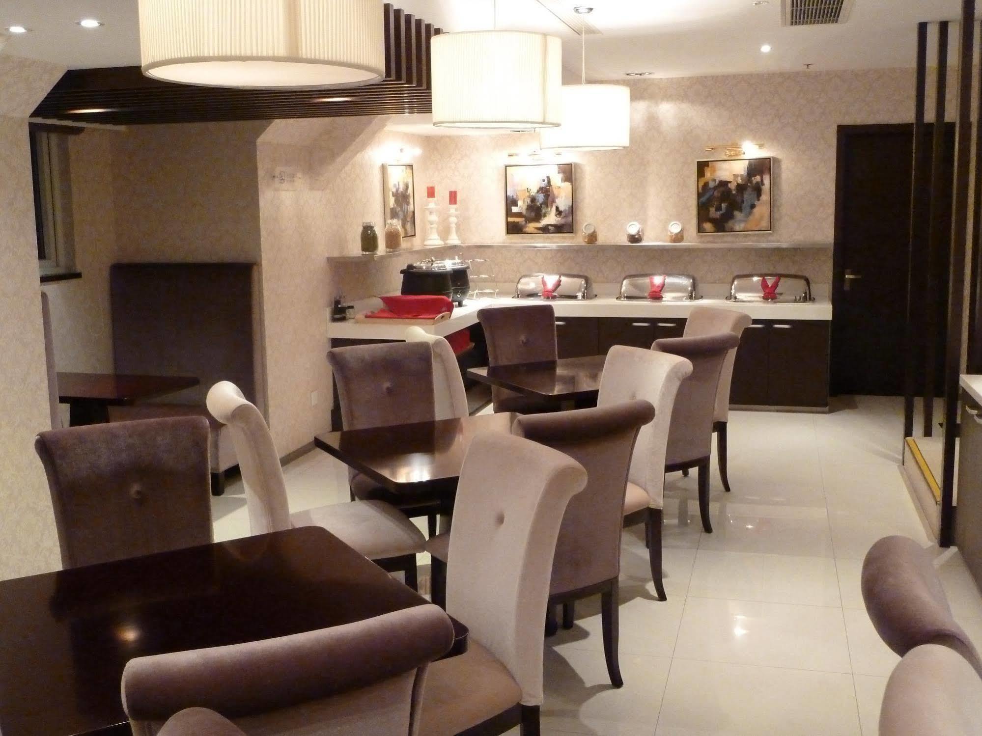 Ji Hotel Shanghai Xujiahui Exteriör bild